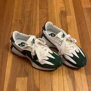 New Balance 327 Sneaker